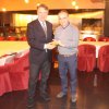il Dr. Mostacchi consegna al Dr. Pagano il medaglione del C.F.S.